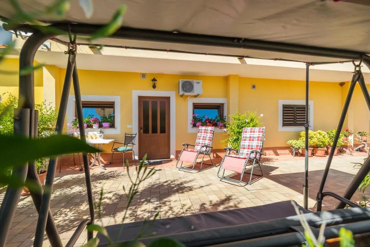 Apartments Basarinka Porec Croazia
